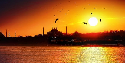 hİÇlİĞİn agorasinda