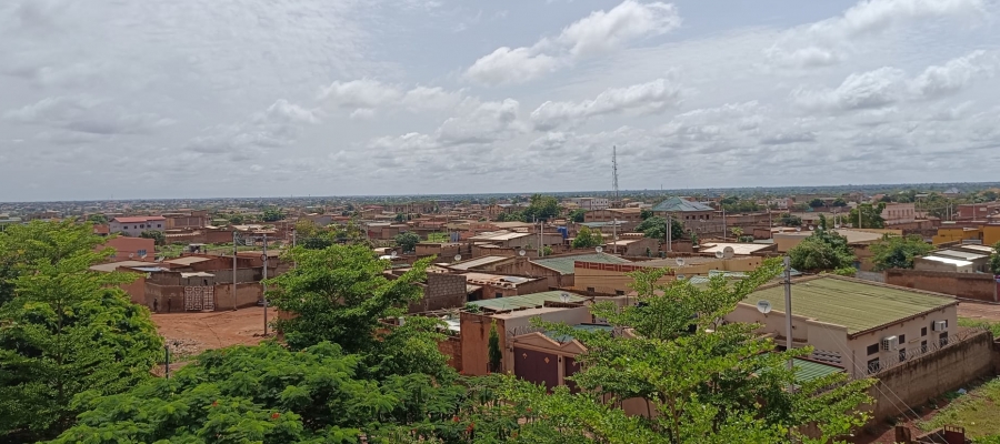 Kerpiç Duvarların Sessizliği: Burkina Faso’da Bir Yıl